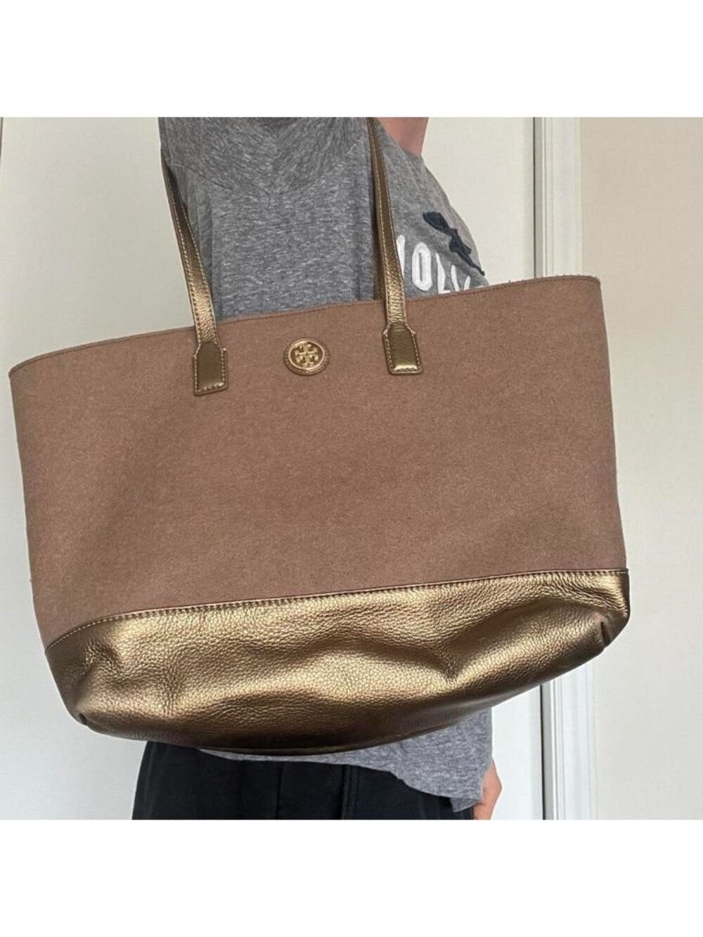 Tory Burch Emma Wool & Gold Leather Tote Bag Luxury Business Chic Office Classy